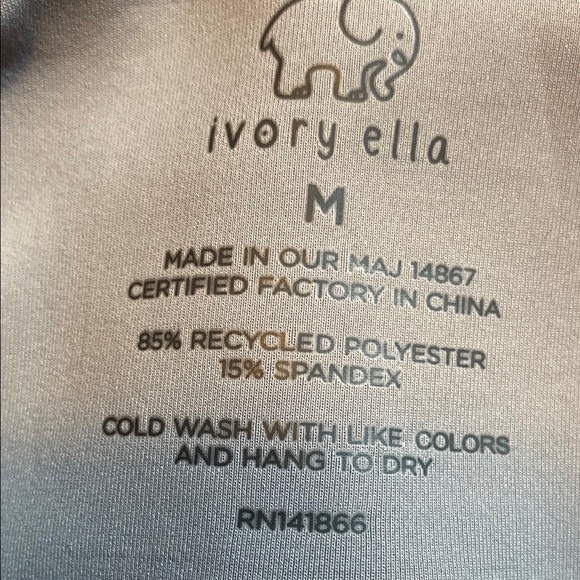 Ivory Ella Gray Women’s Leggings size M - Picture 2 of 7
